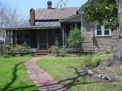 Cottage in Edenton, NC's Historic District, Circa 1904. $209,000 - The ...