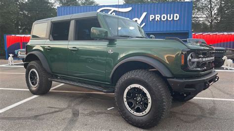 Ford Bronco Offers Heritage-Inspired Eruption Green Paint For 2022