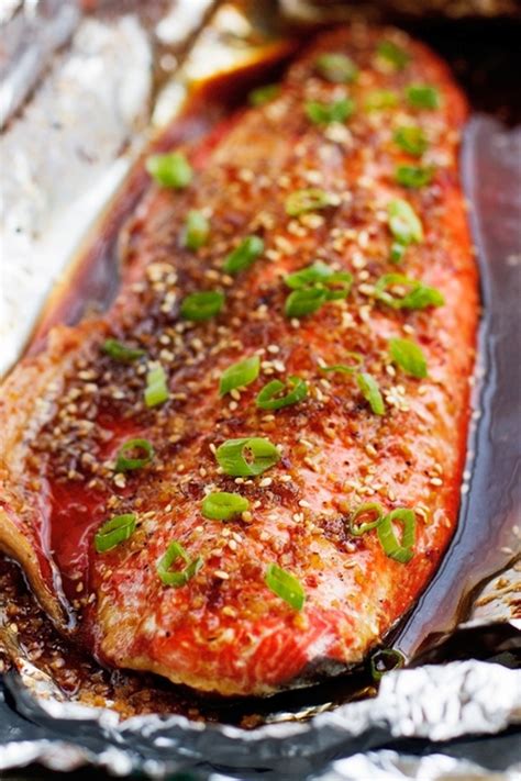 Sesame Ginger Baked Salmon in Foil recipe | Chefthisup