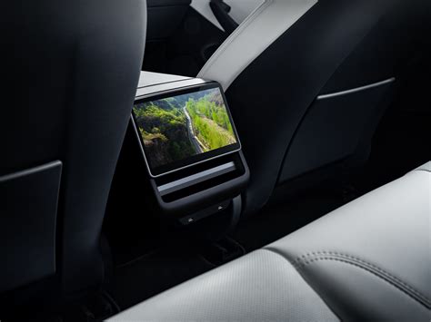 Rear Seat Display - Paul Tan's Automotive News