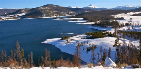 Colorado Lifestyle: Old Dillon Reservoir Snowshoe