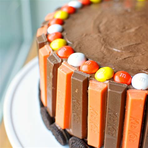 Kit Kat Cake - A baJillian Recipes