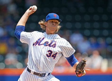 Noah Syndergaard Helps Mets Sweep Phillies With Bat and Arm - The New York Times