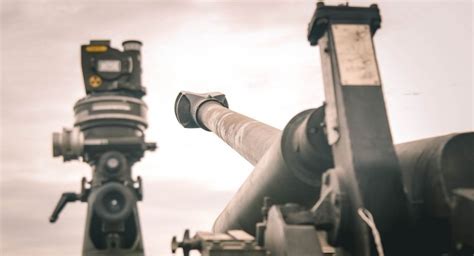 Ukraine’s Artillerymen Comment on the FH-70 155mm Howitzer (Video ...