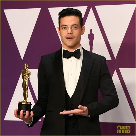 Rami Malek Fell Off the Oscars Stage After Winning! (Photos): Photo ...