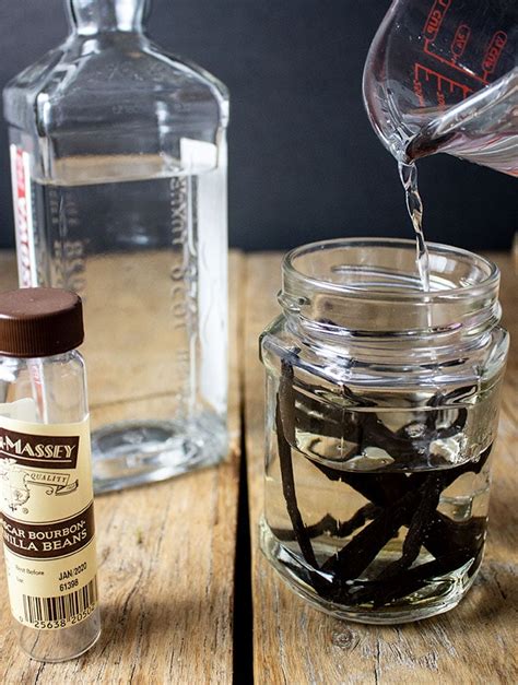 Homemade Vanilla Extract Recipe - On The Go Bites