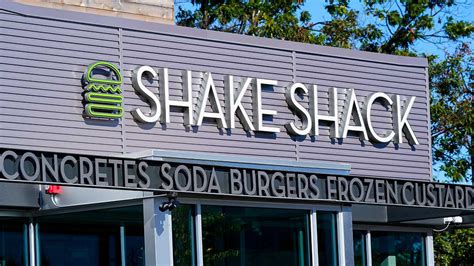 Shake Shack opens at Tuscan Village in Salem, New Hampshire