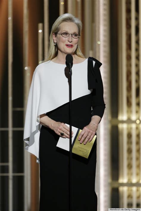 Meryl Streep's Golden Globes Dress Is So Chic, So Meryl | HuffPost Life