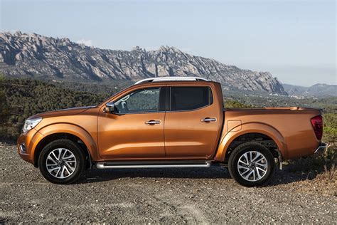 2016 Nissan Navara NP300 Unveiled Before Frankfurt With 2.3-liter Diesel Mill - autoevolution