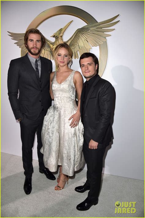 Liam Hemsworth & Josh Hutcherson Buddy Up at 'Hunger Games: Mockingjay' Los Angeles Premiere ...