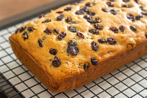 Eggless Raisin Cake Recipe in Simple Steps - Chakris Kitchen