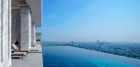 Best Bangkok Hotel Swimming Pools – Infinity Pools to River Views