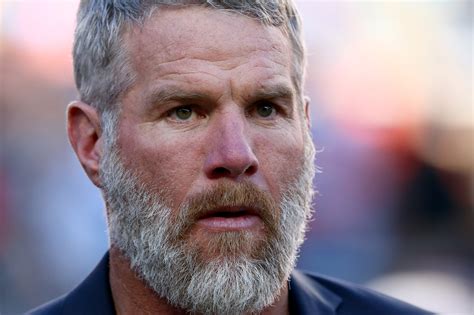 Brett Favre Repays $600K in Mississippi Welfare Money - InsideHook