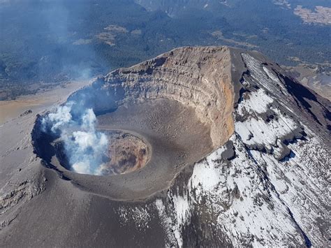 Popocatépetl - the craters and the degassing dome #78 - photo Cenapred / Pol.Federal ...