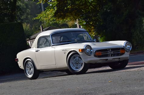 KIDNEY, ANYONE? 1968 Honda S800 Racing | Japanese Nostalgic Car