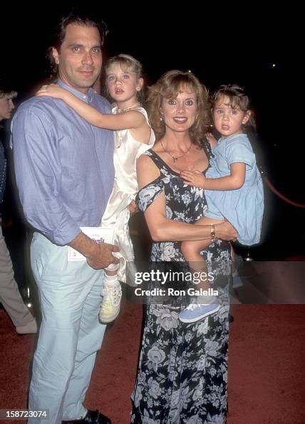 Actress Jacklyn Zeman, husband Glenn Gordon and daughters Cassidy ...