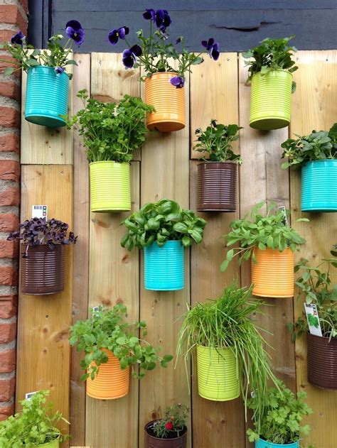 30 Gorgeous Vertical Garden Ideas Wall Decor - MAGZHOUSE