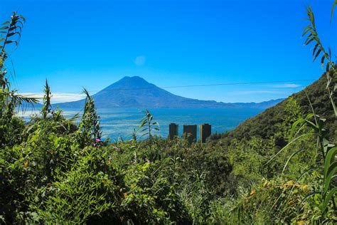 Lake Atitlan Nature Reserve | View along the hiking trail | Flickr