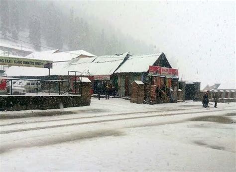 Snowfall in Sonamarg, Upper Reaches; Weather to Improve from Tomorrow ...