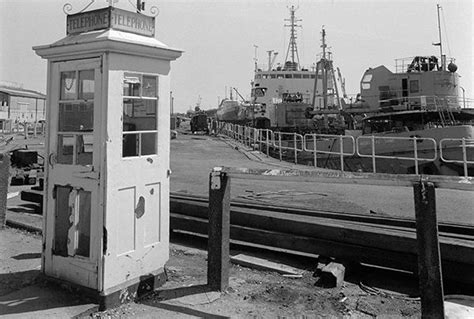 A View of Hull - Photographs by Peter Marshall - Wm Wright Dock ...