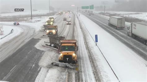 Indiana Toll Road issues another ban on large semi-trailers ahead of weekend weather