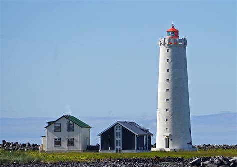 Lighthouse at Reykjavik image - Free stock photo - Public Domain photo - CC0 Images