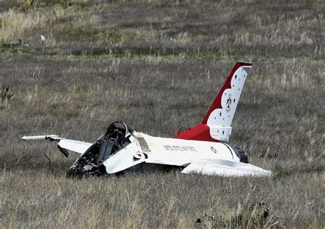 Thunderbirds fighter jet crashes in Colorado Springs after flyover at ...