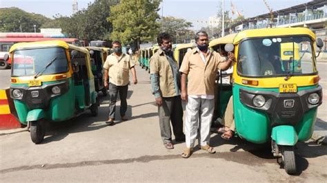 Bengaluru Auto Strike: Over 2 Lakh Rickshaw Drivers Protest Against Rapido Bike Taxi Service ...