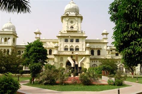 Lucknow University introduces Research integrated 4-year Bachelors ...