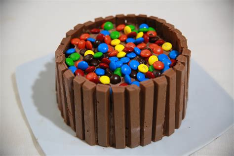 How to Make a Chocolate Kit Kat Cake (with Pictures) - wikiHow