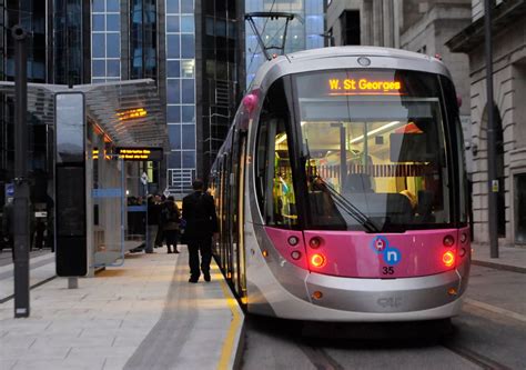 Birmingham city centre first tram - CoventryLive