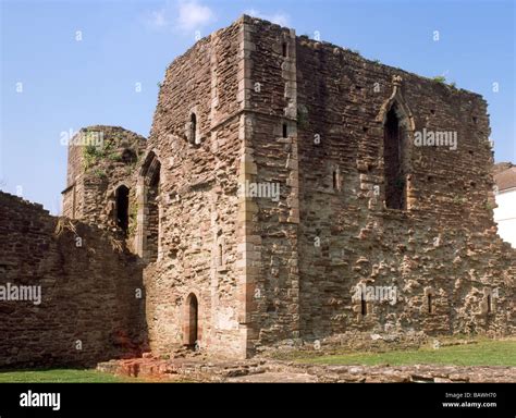 Monmouth castle hi-res stock photography and images - Alamy