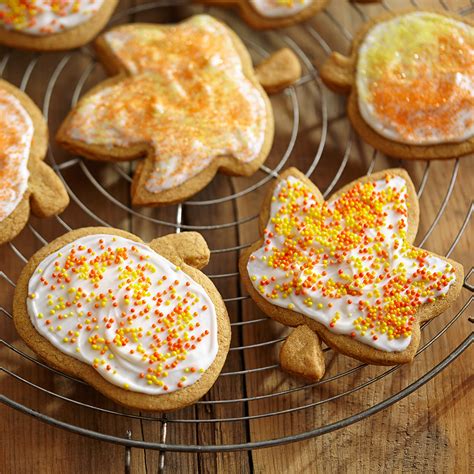 Pumpkin Spice Cutout Cookies - Pillsbury Baking