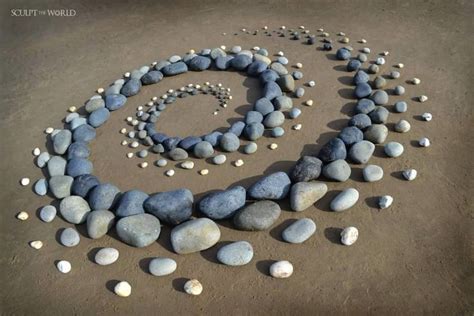 Artist Arranges Stones In Stunning Patterns On The Beach, Finds It Very Therapeutic (30 Pics ...