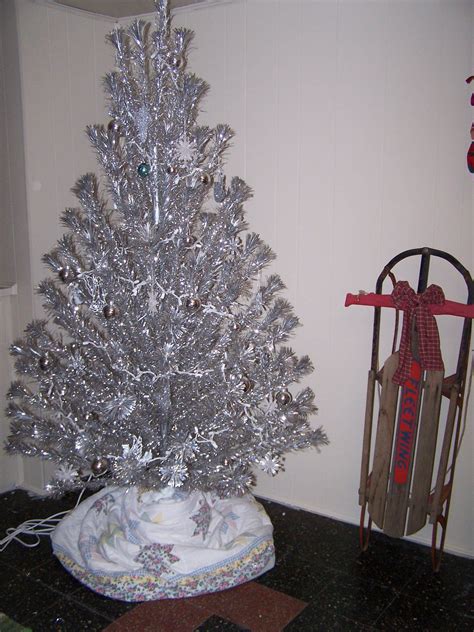 10+ Vintage Silver Christmas Tree - DECOOMO