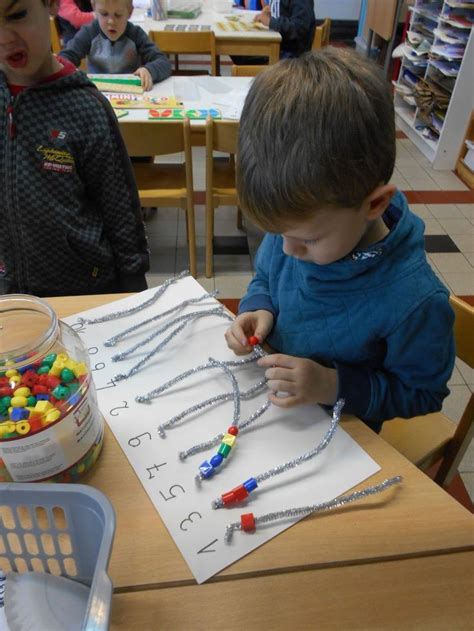 Engaging Hands-on math activity to work on number recognition and 1 to 1 correspon… | Preschool ...