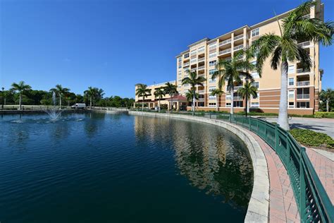 Bradenton Riverwalk Opens by the Manatee River