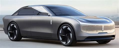 Lincoln Town Car Digitally Returns for 2022 as an EV, Makes the BMW i7 ...