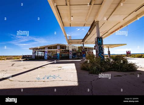 Abandoned Gas Service Station Graffiti Stock Photo - Alamy