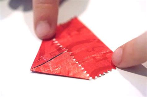 How To Create A Heart Drom Gum Wrapper - Origami