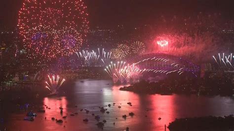 Australia welcomes New Year with spectacular display | News UK Video ...