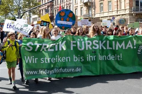 IN PICTURES: Germany takes to the streets in global climate strike ...