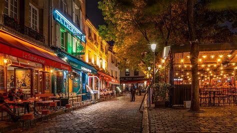 La place du Tertre à Montmartre