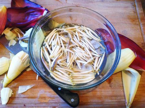 Sarah's Plantry Raid: Vegan Banana Flower Salad (Goi Bap Chuoi Chay)