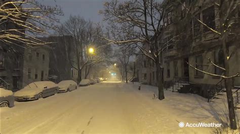 Record snowstorm pounds Albany, New York | wbir.com