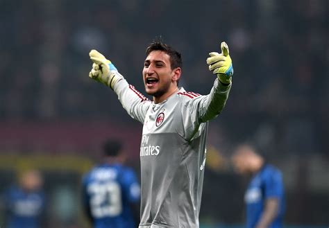 AC Milan shot-stopper being eyed by Manchester United and Chelsea ...