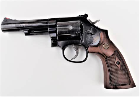 Review: Smith & Wesson Model 19 Classic Revolver - The Shooter's Log