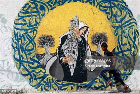 2,937 Graffiti In Gaza Stock Photos, High-Res Pictures, and Images ...