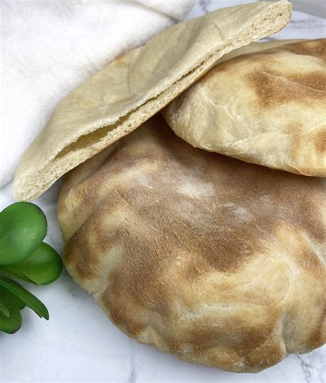 Easy Homemade Greek Pita Pocket Bread Recipe - The Curry Mommy