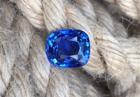 Buy Blue Sapphire natural gemstone - online shop